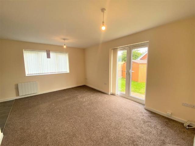 3 bedroom semi detached house to rent