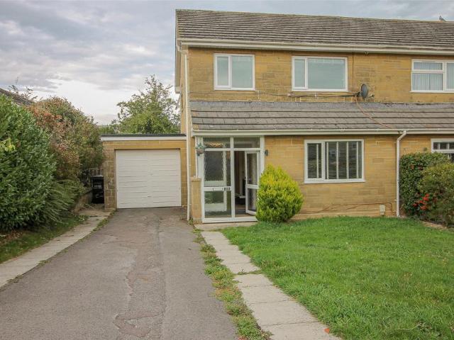 3 bedroom semi detached house to rent