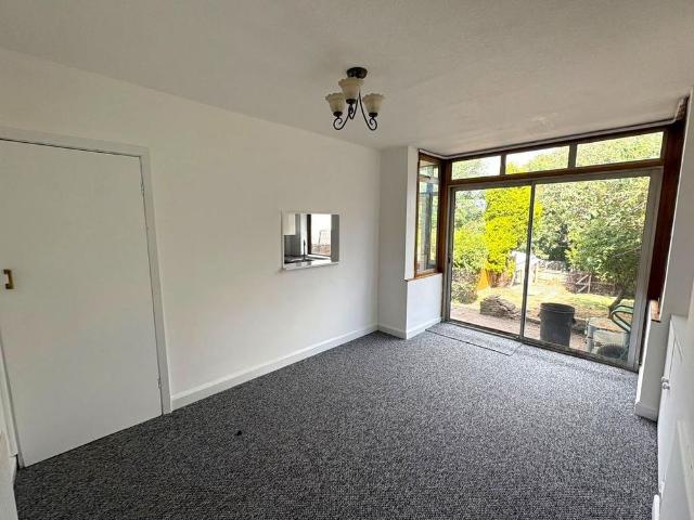 3 bedroom semi detached house to rent