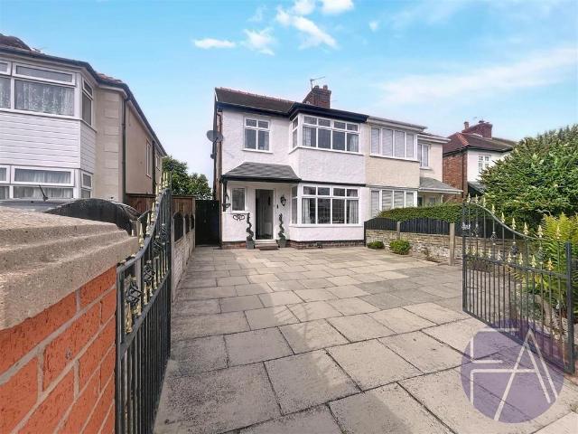 3 bedroom semi detached house to rent