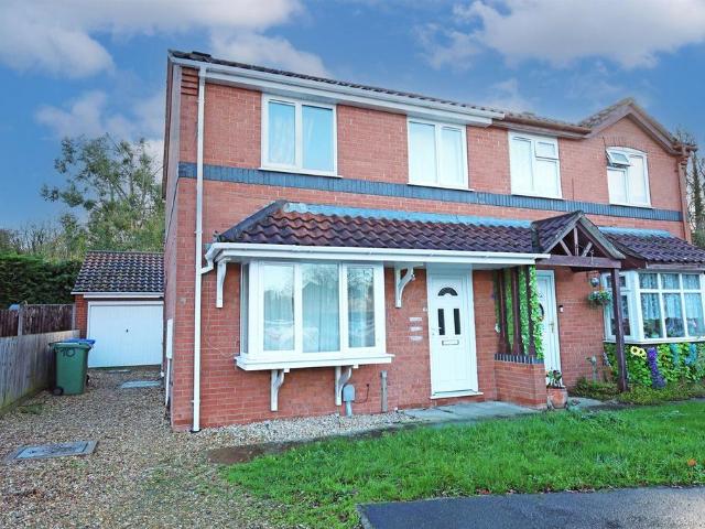 3 bedroom semi detached house to rent