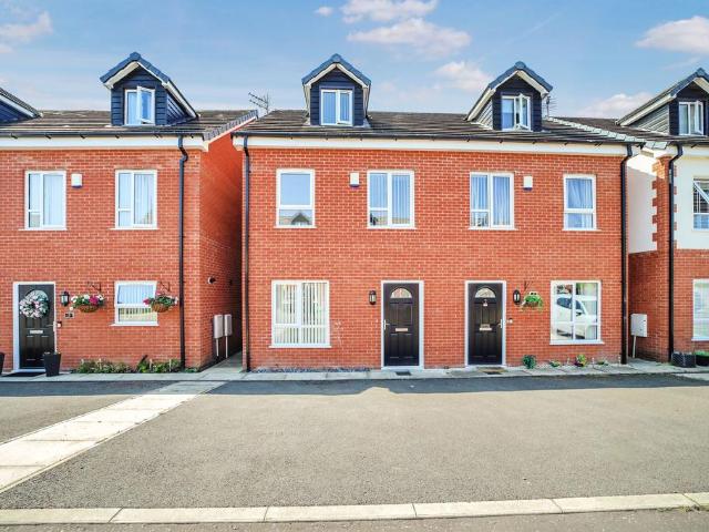 3 bedroom semi detached house to rent