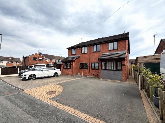 3 bedroom semi detached house to rent
