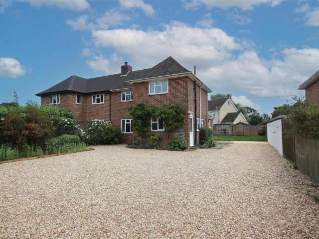 3 bedroom semi detached house to rent