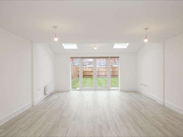 3 bedroom semi detached house to rent