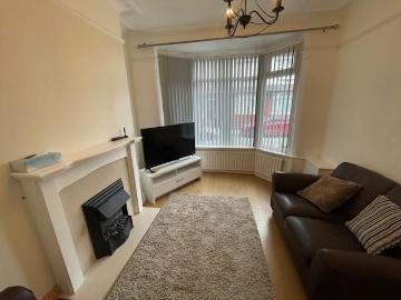 3 bedroom semi detached house to rent