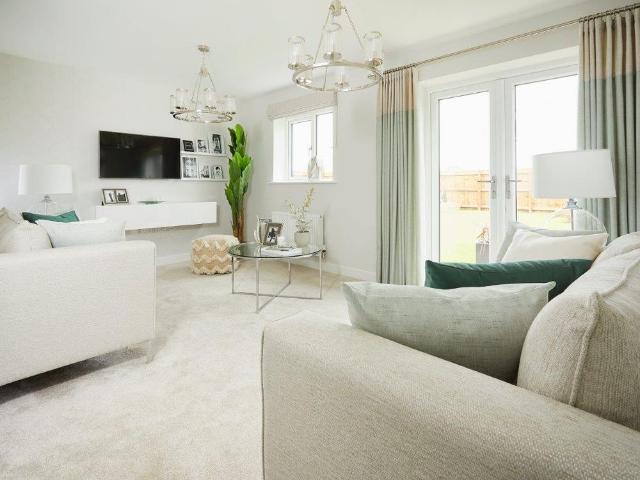 3 bedroom semi detached house to rent