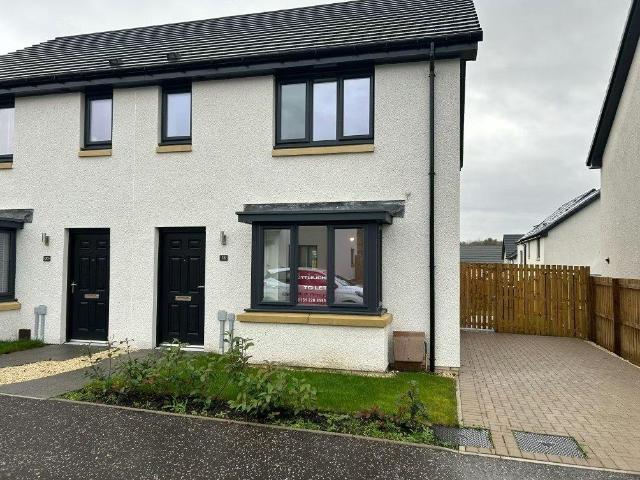 3 bedroom semi detached house to rent