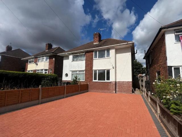 3 bedroom semi detached house to rent