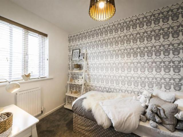 3 bedroom semi detached house to rent