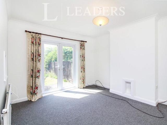 3 bedroom semi detached house to rent