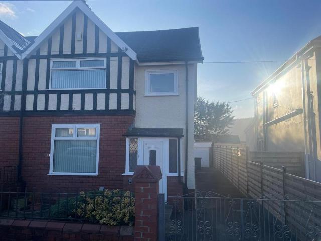 3 bedroom semi detached house to rent