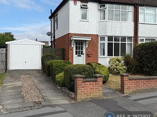 3 bedroom semi detached house to rent