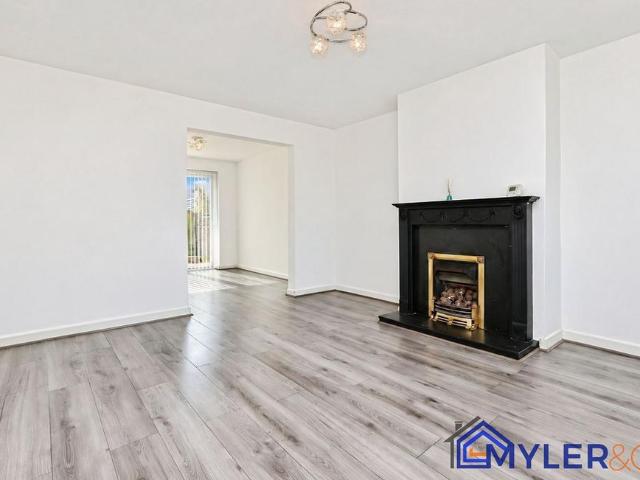 3 bedroom semi detached house to rent