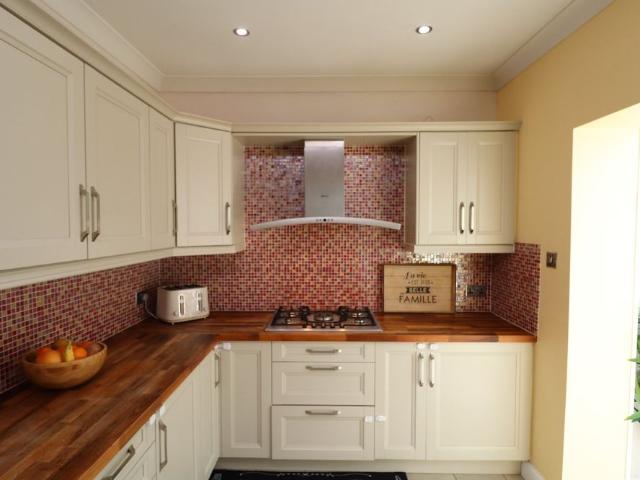 3 bedroom semi detached house to rent