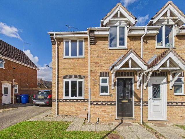 3 bedroom semi detached house to rent
