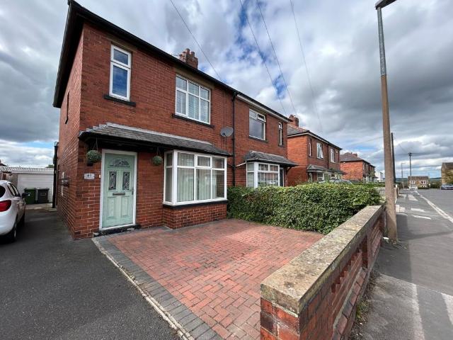 3 bedroom semi detached house to rent