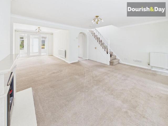 3 bedroom semi detached house to rent