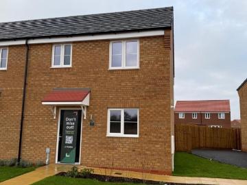 3 bedroom semi detached house to rent