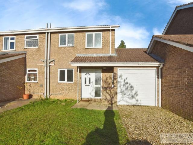 3 bedroom semi detached house to rent