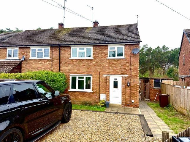 3 bedroom semi detached house to rent