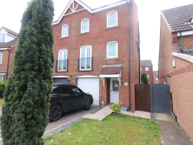 3 bedroom semi detached house to rent