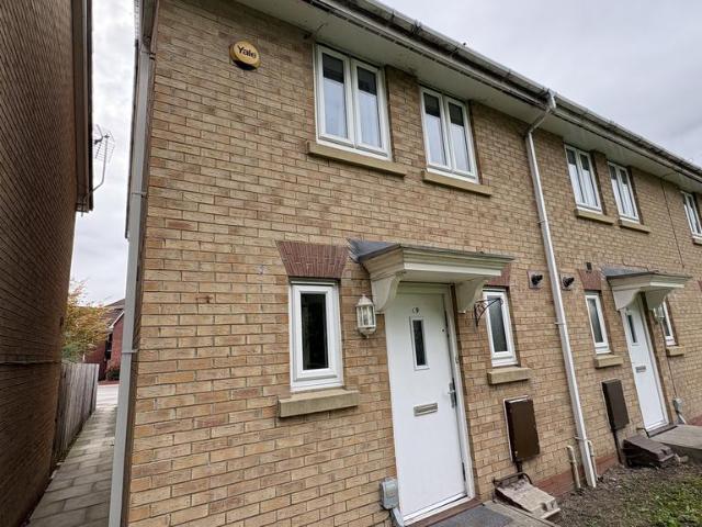 3 bedroom semi detached house to rent