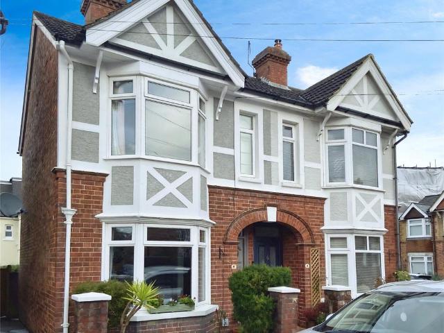 3 bedroom semi detached house to rent