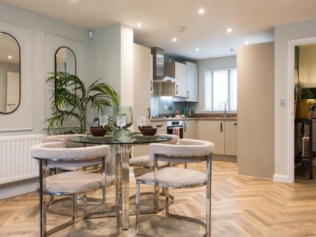 3 bedroom semi detached house to rent