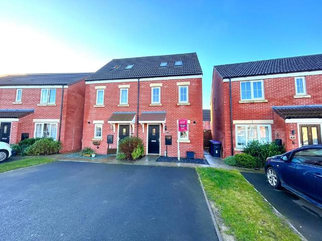 3 bedroom semi detached house to rent