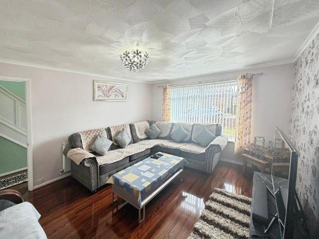 3 bedroom semi detached house to rent