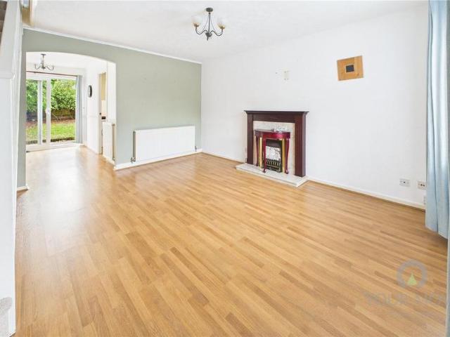 3 bedroom semi detached house to rent