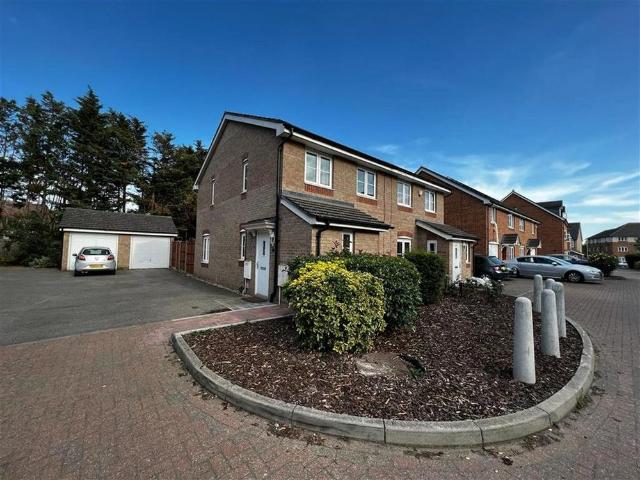 3 bedroom semi detached house to rent