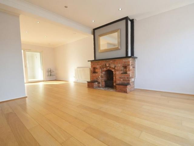 3 bedroom Semi detached house to rent