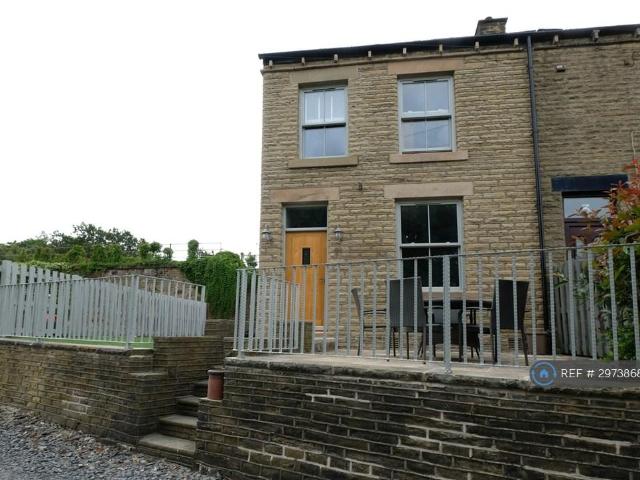 3 bedroom semi detached house to rent