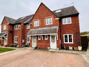 3 bedroom semi detached house to rent