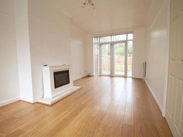 3 bedroom semi detached house to rent