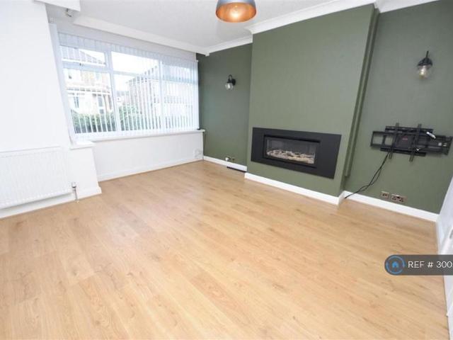 3 bedroom semi detached house to rent
