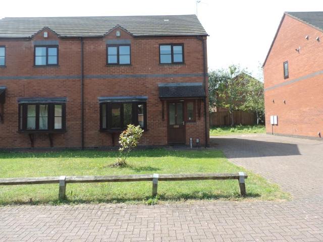 3 bedroom semi detached house to rent