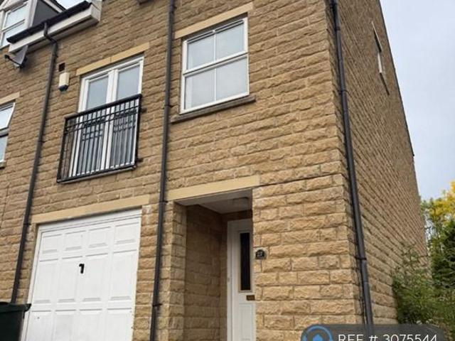 3 bedroom semi detached house to rent