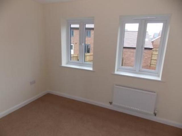 3 bedroom semi detached house to rent