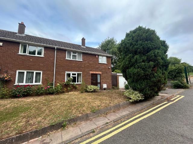 3 bedroom semi detached house to rent