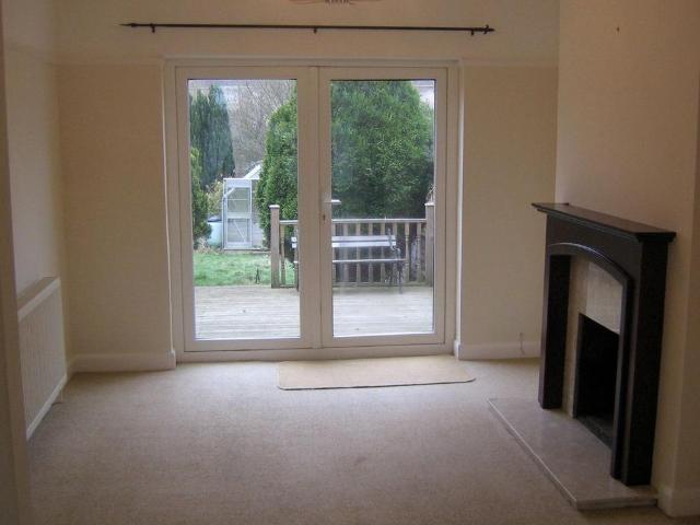 3 bedroom semi detached house to rent