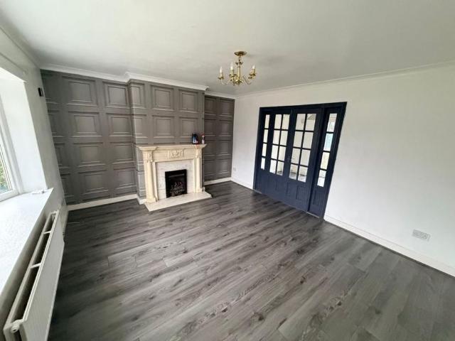 3 bedroom semi detached house to rent