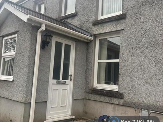 3 bedroom semi detached house to rent