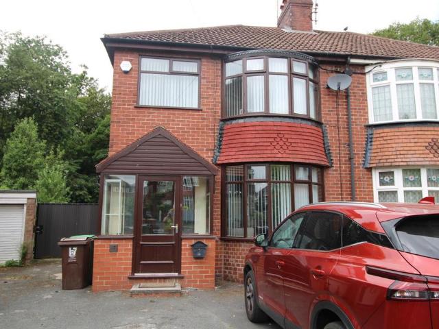 3 bedroom semi detached house to rent