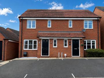 3 bedroom semi detached house to rent
