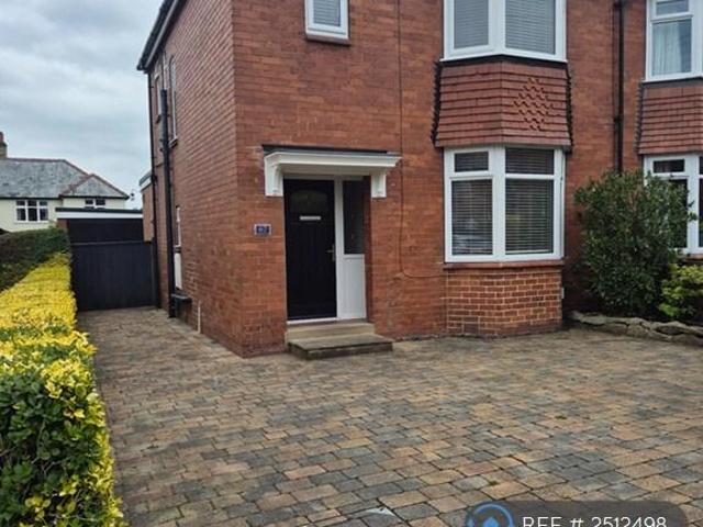 3 bedroom semi detached house to rent