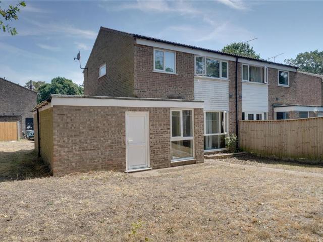 3 bedroom semi detached house to rent