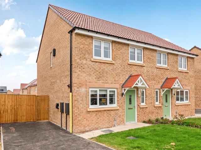 3 bedroom semi detached house to rent